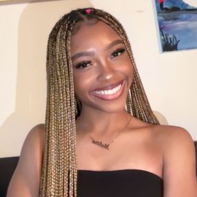 Stella-Israel, Babysitter à Clarington