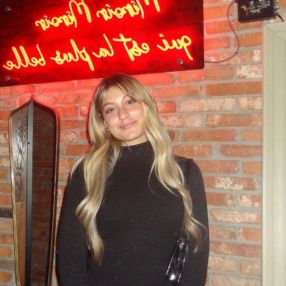 Nour, Babysitter in Brossard