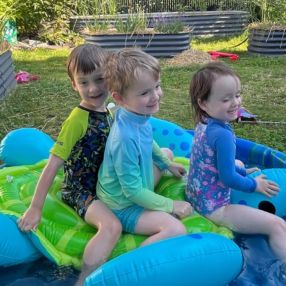 Beverly, Family in Gatineau