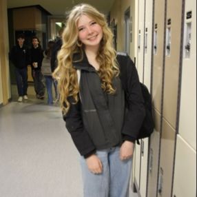 Chloe, Babysitter in Okotoks