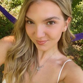 Grace, Babysitter in Thunder Bay