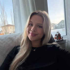 Samantha, Babysitter à Regina