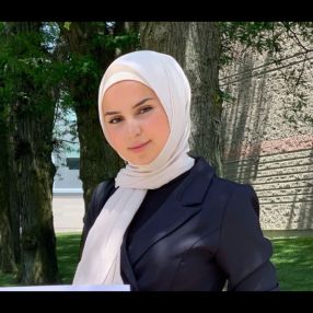 Fatima, Babysitter à Niagara Falls