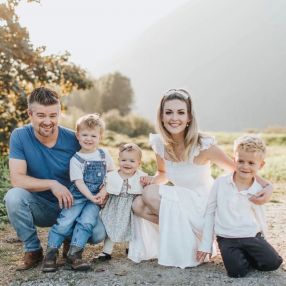 Carly, Famille à Maple Ridge