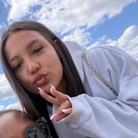 Coralie, Babysitter in Longueuil