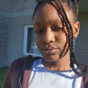 Noëlle Michelle, Babysitter in Granby