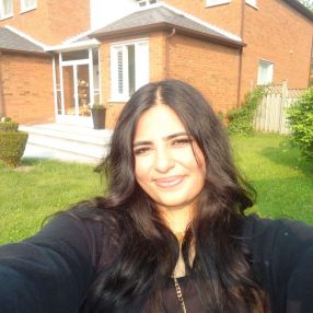 Alina, Babysitter in Markham