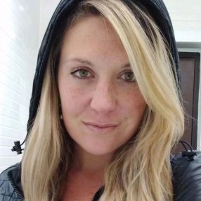 Erin, Babysitter à Innisfil