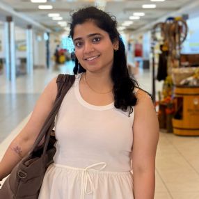 Divya, Babysitter in Vaughan