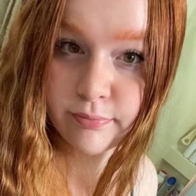 Kaylee, Babysitter in Moose Jaw