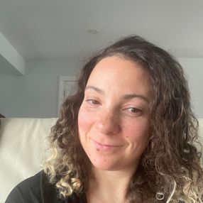 Aleisha, Babysitter à Haldimand