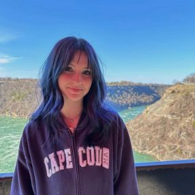 Ava, Babysitter in Niagara Falls