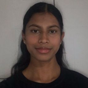 Madusha, Babysitter in Laval