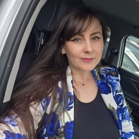 Loredana, Babysitter à Maple Ridge