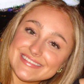 Ella, Babysitter in Whitchurch-Stouffville