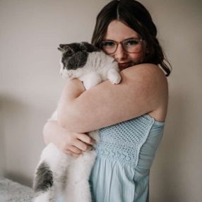 Xoe, Babysitter in Steinbach