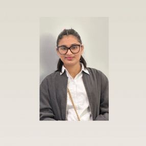 Sania, Babysitter à New Westminster