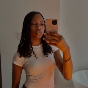 Annabelle, Babysitter à Montréal-Est