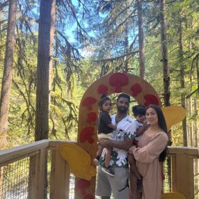 Preet, Famille à Surrey