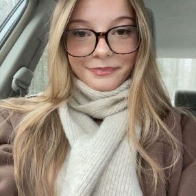 Emma-rose, Babysitter à Granby
