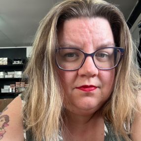 Jackie, Babysitter à Longueuil