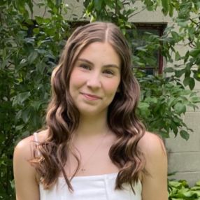 Cally, Babysitter à Guelph