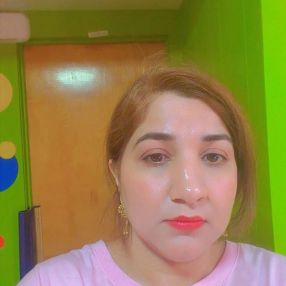 Mahwish, Babysitter à Montreal