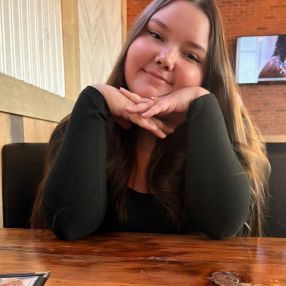 Adrienne, Babysitter in Collingwood