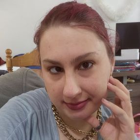 Carolichouxx, Babysitter in Saint-Jérôme