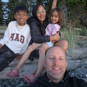 Doug, Famille à Coquitlam