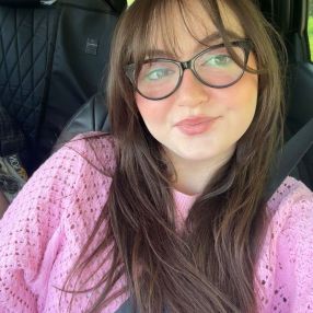 Alexandra, Babysitter à Bradford West Gwillimbury