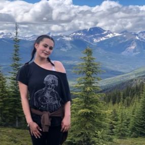 Dakota, Babysitter in Colwood