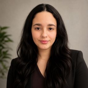 Amber, Babysitter à Edmonton