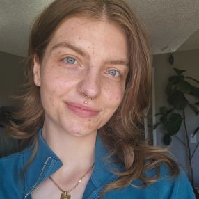 Mimi, Babysitter à Edmonton