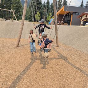 G, Family in Airdrie