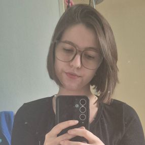 Samantha, Babysitter à Levis