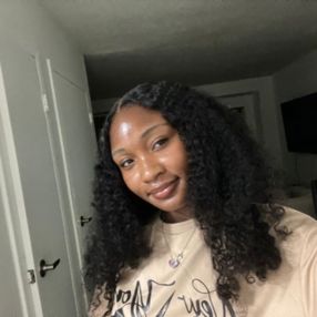 Fatiyah, Babysitter à St. Catharines