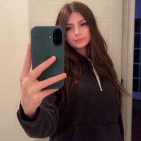 Stella, Babysitter à Blainville