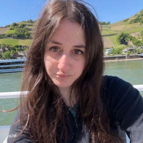 Hannah, Babysitter à Hamilton