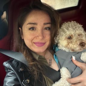 Andisheh, Babysitter in Vancouver
