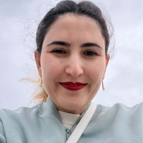 Rosa, Babysitter in Vancouver