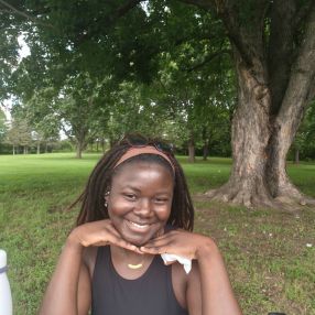 N'nambè Anne Grace, Babysitter in Gatineau