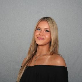 Kat, Babysitter à King City