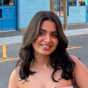 Radhika, Babysitter à Surrey