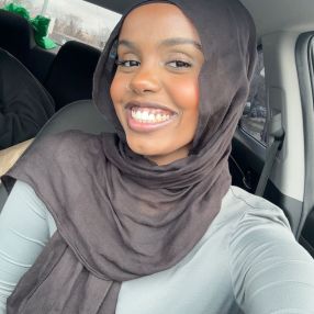 Ramla, Babysitter à Toronto