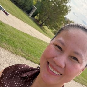 Bernadeth, Babysitter à Edmonton