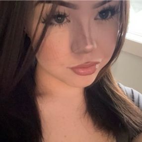 Nia, Babysitter in Surrey