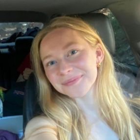 Tamarah, Babysitter à Winnipeg