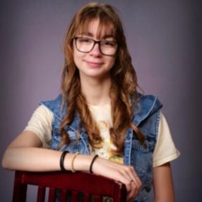 Olivia, Babysitter à Spruce Grove
