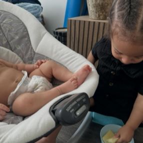 Mica, Famille à Laval